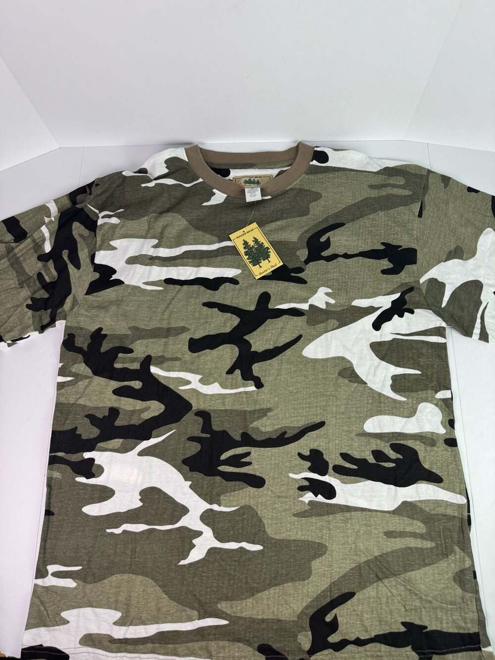 Hunter's Peak Rugged Wear Camouflage T-Shirt Size XL